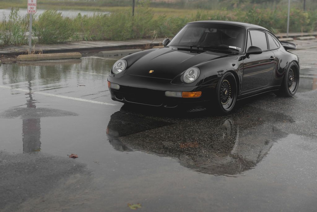 http://i120.photobucket.com/albums/o163/steve2k1116/porsche%20911%205_zpsnld6r9c1.jpg