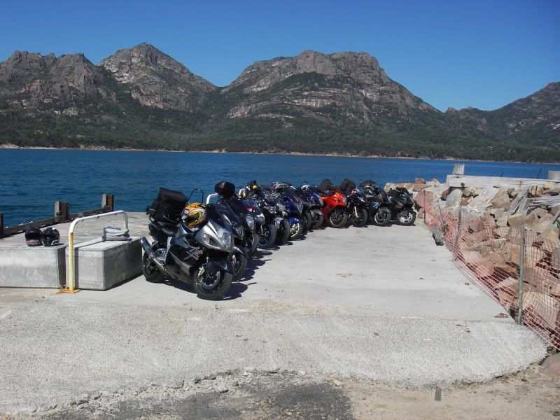 [Image: siubgroupwatershot.jpg]