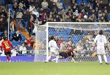 Igagaza marcava o golo que eliminava o Real Madrid