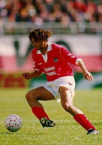 Rui Costa durante a temporada 1993/1994