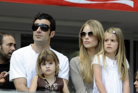 Luis Figo e familia viram festa do Inter estragada