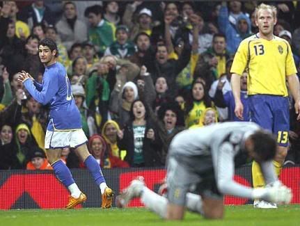Alexandre Pato festejava golo frente à Suécia