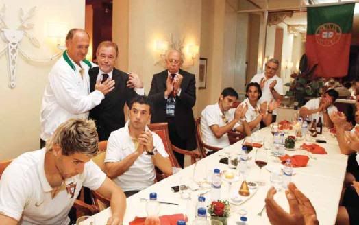 Anuncio de Scolari aos jogadores da sua saida para o Chelsea no final do EURO 2008