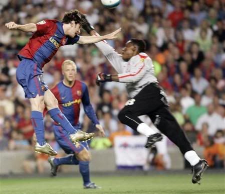 Messi imitou Maradona mas Barça empatou