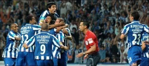  Jogadores do FC Porto festejam o golo frente ao Sporting