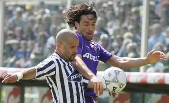 Fiorentina continua a subir na tabela e a dar espectáculo