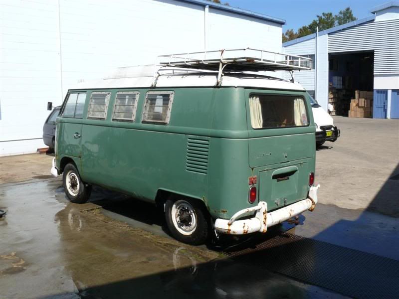 http://i120.photobucket.com/albums/o171/esevwbits/Splitty/P1020752Large.jpg