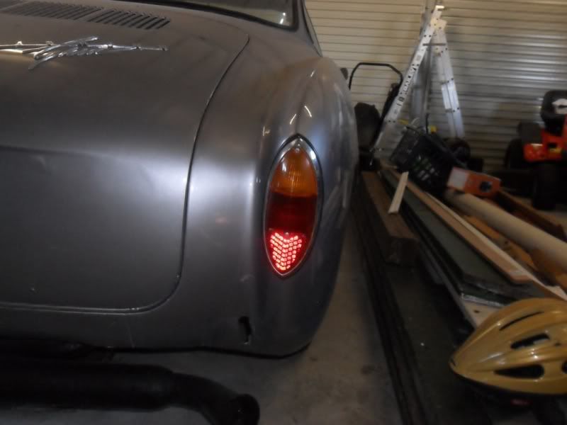 http://i120.photobucket.com/albums/o171/esevwbits/karmann%20silver/karman2008.jpg