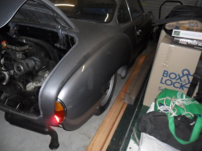 http://i120.photobucket.com/albums/o171/esevwbits/karmann%20silver/karmanghia010.jpg