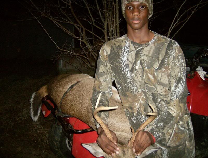 LAVONTE Hunting photo LAVONTEhunting_zps050edb11.jpg