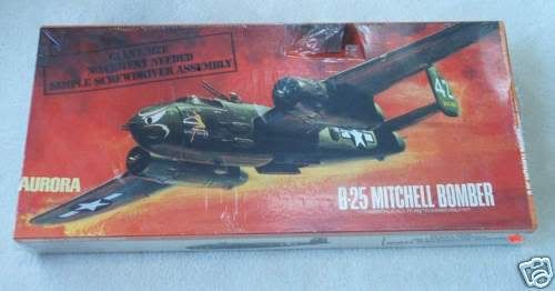 Plastic vintage kit aurora b25
