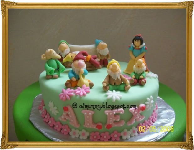 snow white cake images. please no snow white,