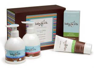 Baby bath product gift set