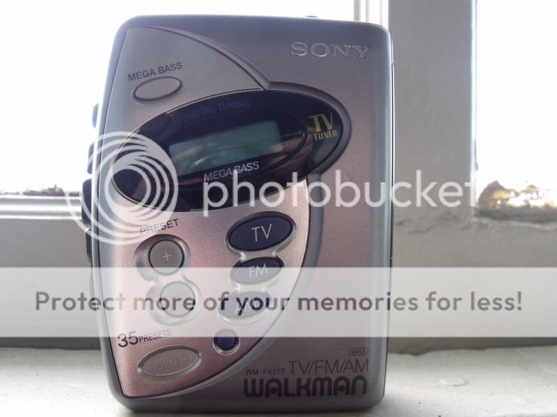 Sony Wm FX 221 Am FM Walkman Digital Tuning 20 Presets